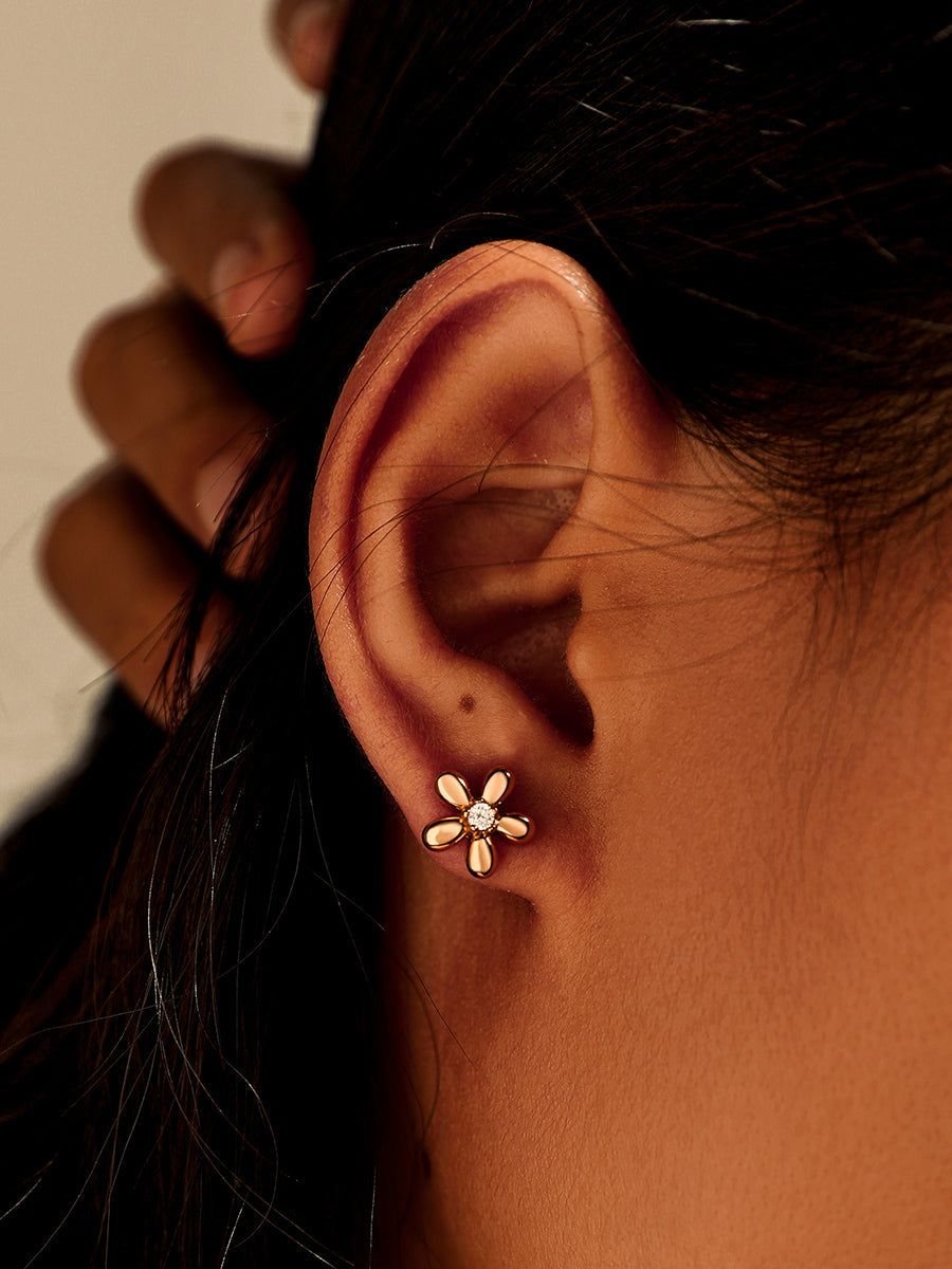 Elegantes pendientes de flores