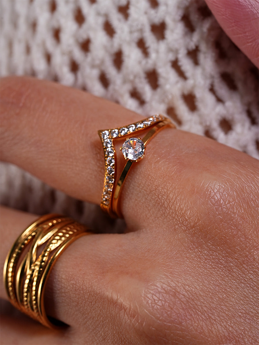 Anillo brillante de gran valor