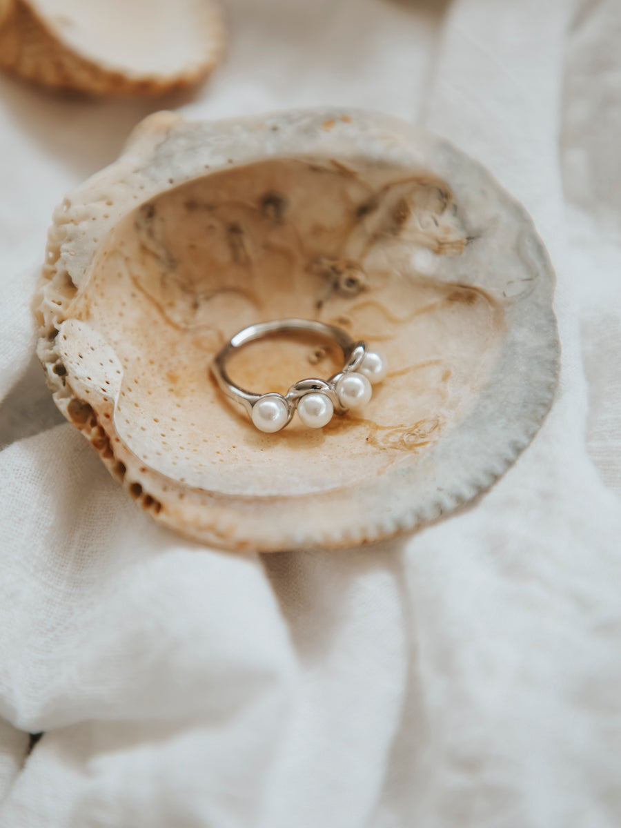 Elegant Pearl Ring