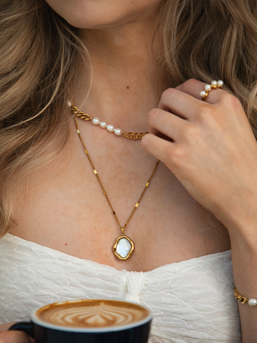 Elegant Pearl Ring