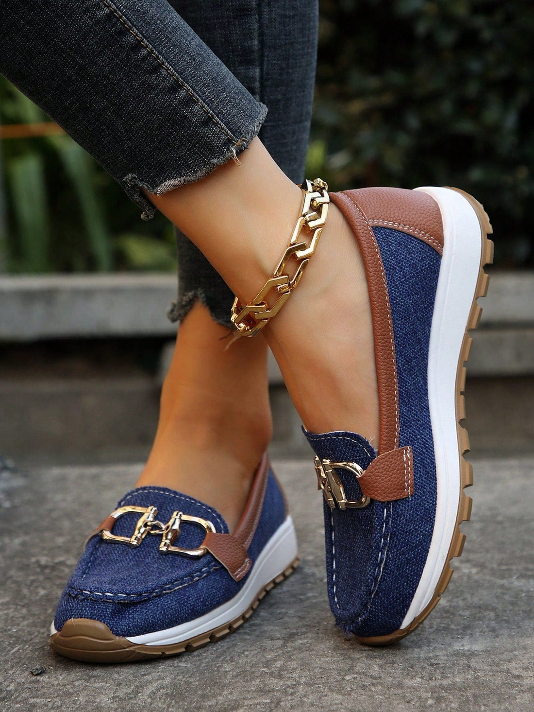 Emelia | Mocasines Planos con Hebilla