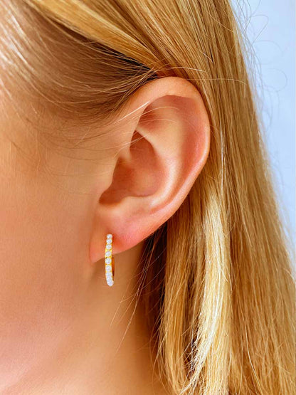 Small Calm Pearl Earrings
