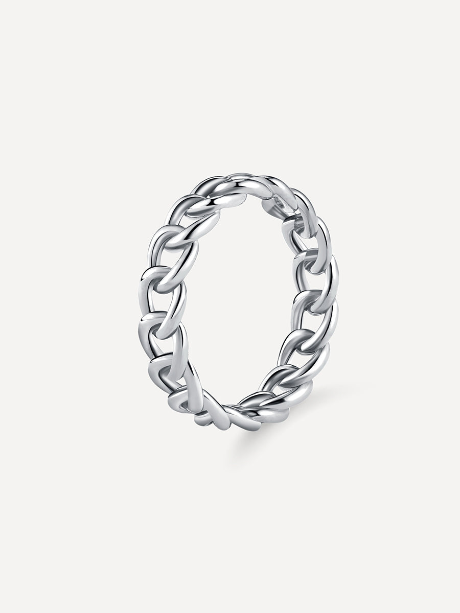Elegante anillo entrelazado