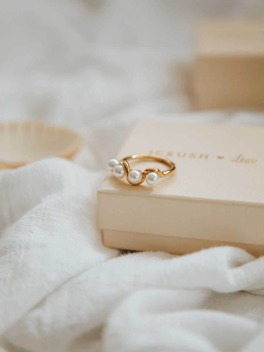 Elegant Pearl Ring